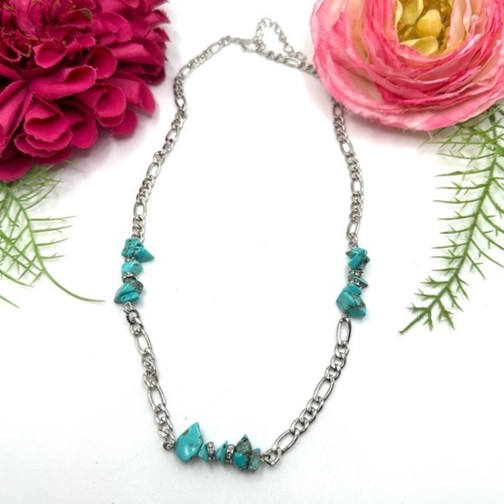 NEW⚜️Turquoise Howlite Gemstone Beaded Chain Necklace